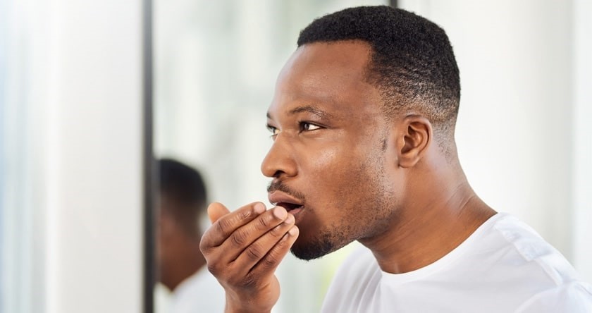 Mauvaise haleine (halitose) : causes, solutions et traitements efficaces
